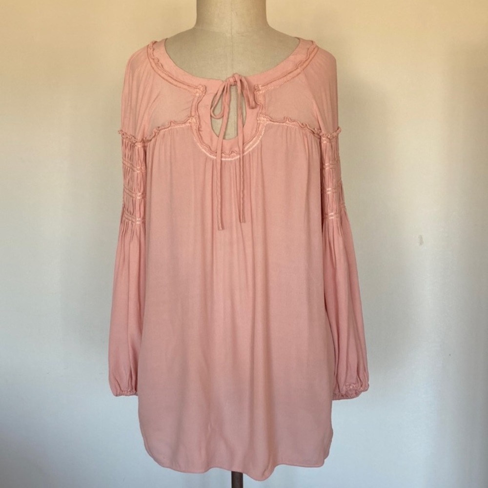 Max Studio Specialty Products pink rayon tie front blouse, pleated sleeves, S